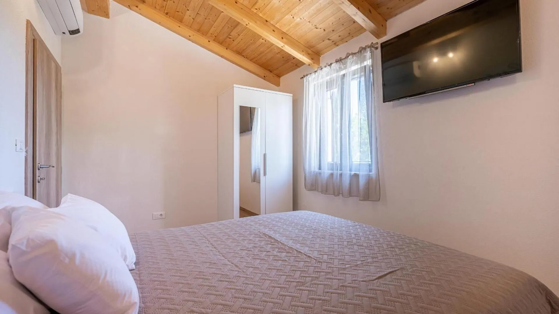 Ferienhaus Balarini Mednjan Croatia